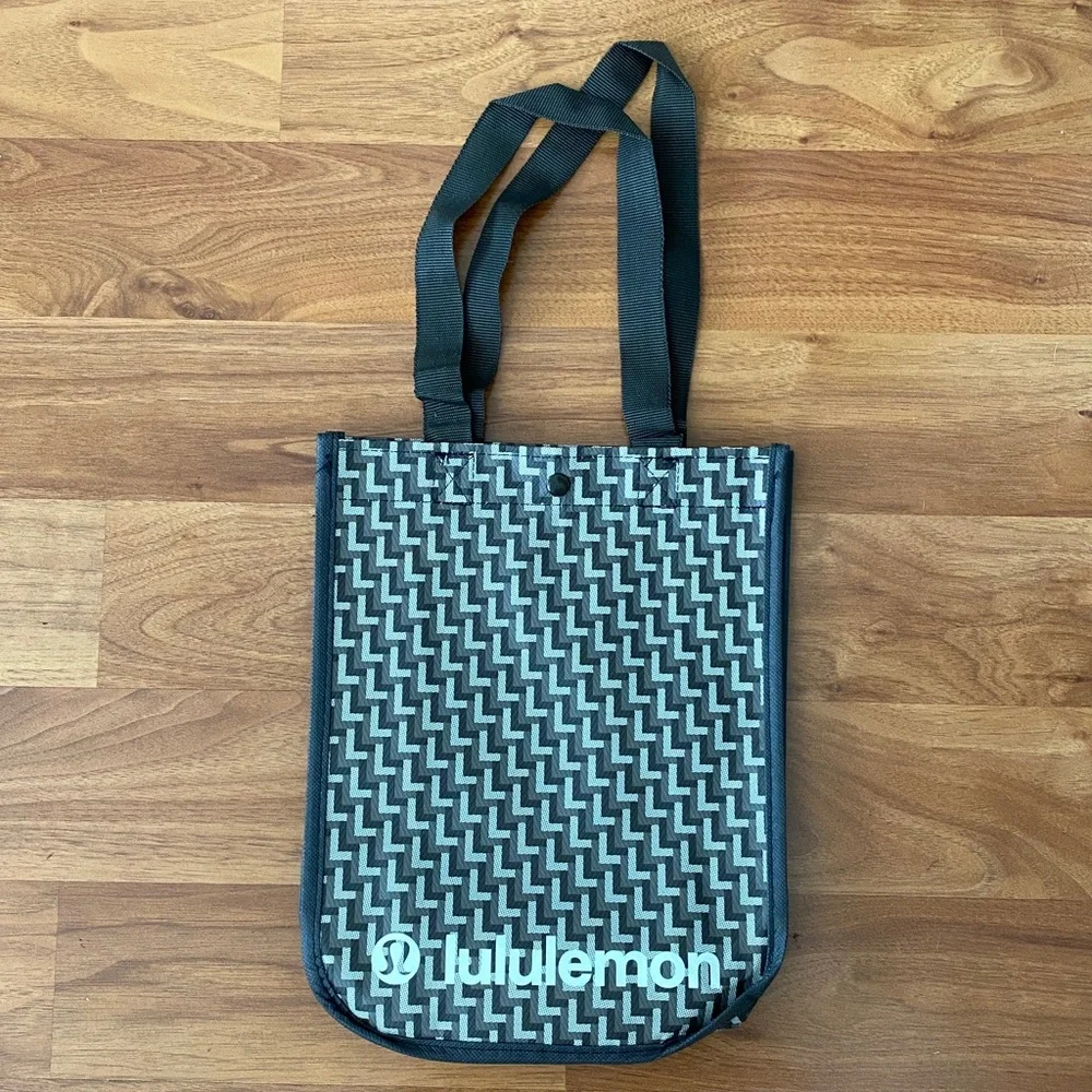 holiday lululemon bag Special Edition Small Reusable Tote Carryall Gym Buy now! Limited edition christmas holiday lululemon